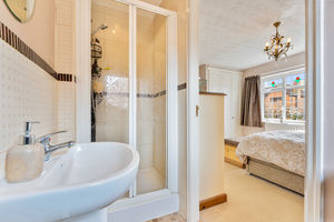 En-Suite- click for photo gallery